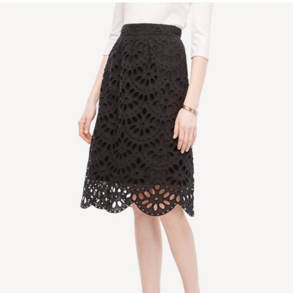 Ann Taylor Sz 6 Black Cut Our A Line Midi Skirt WSK138